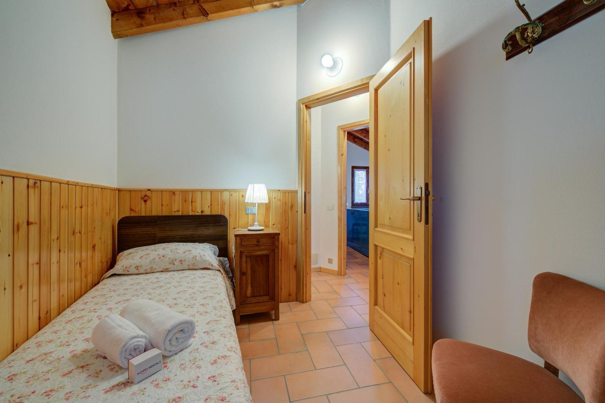 Villa Il Castagno Few Min From Beach - Happy Rentals Castelveccana Екстериор снимка